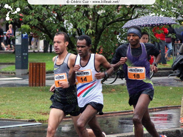Les 10 km d'Annecy, édition 2016 - le dim. 18 septembre 2016, Annecy, Haute-Savoie. — « Les 10 km d'Annecy, édition 2016 » — Course de 10 km courue sur un tracé roulant entre ville et lac. — mots associés : 10 km, athlétisme, course à pied, lac d'annecy