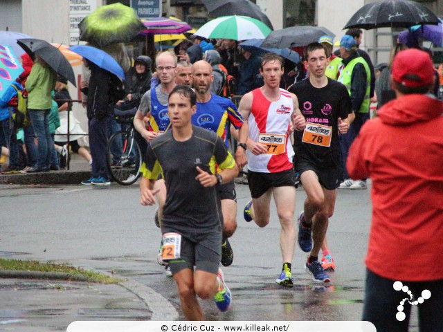 Les 10 km d'Annecy, édition 2016 - le dim. 18 septembre 2016, Annecy, Haute-Savoie. – « Les 10 km d'Annecy, édition 2016 » – Course de 10 km courue sur un tracé roulant entre ville et lac. – mots associés : 10 km, athlétisme, course à pied, lac d'annecy