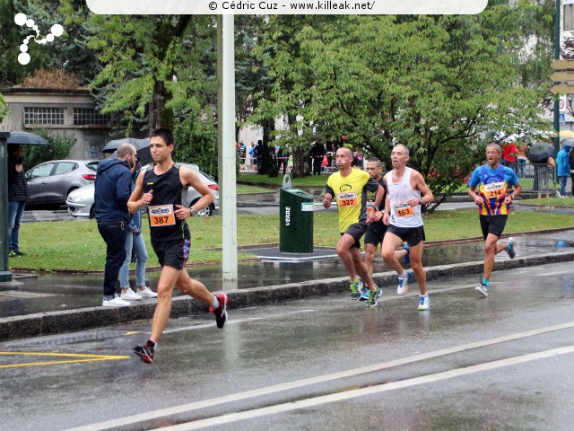 Les 10 km d'Annecy, édition 2016 - le dim. 18 septembre 2016, Annecy, Haute-Savoie. – « Les 10 km d'Annecy, édition 2016 » – Course de 10 km courue sur un tracé roulant entre ville et lac. – mots associés : 10 km, athlétisme, course à pied, lac d'annecy