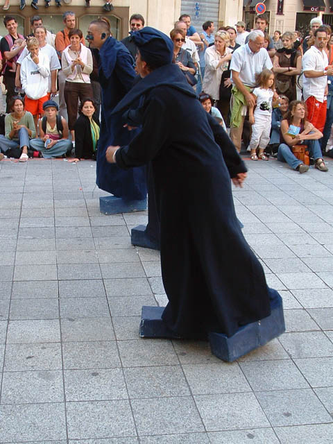 Le Monde des Villes, les Villes du Monde - Défilé de la Biennale de la Danse de Lyon, édition 2006 - le dim. 17 septembre 2006, à Lyon, entre les places des Terreaux et Bellecour, via la Rue de la Rép – « Le Monde des Villes, les Villes du Monde - Défilé de la Biennale de la Danse de Lyon, édition 2006 » –