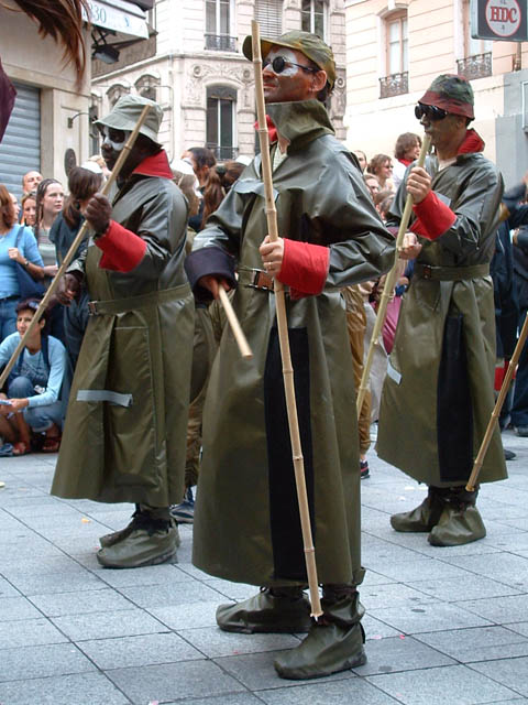 Le Monde des Villes, les Villes du Monde - Défilé de la Biennale de la Danse de Lyon, édition 2006 - le dim. 17 septembre 2006, à Lyon, entre les places des Terreaux et Bellecour, via la Rue de la Rép – « Le Monde des Villes, les Villes du Monde - Défilé de la Biennale de la Danse de Lyon, édition 2006 » –
