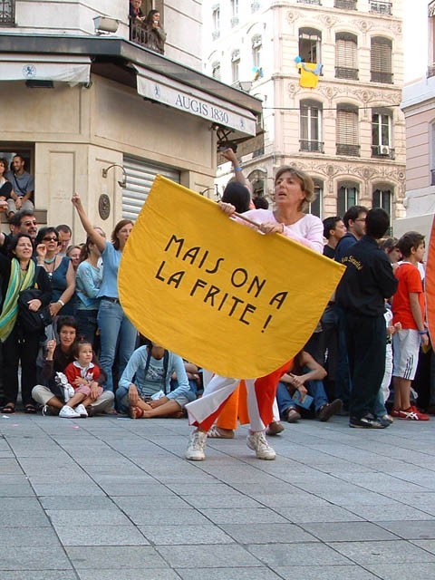 Le Monde des Villes, les Villes du Monde - Défilé de la Biennale de la Danse de Lyon, édition 2006 - le dim. 17 septembre 2006, à Lyon, entre les places des Terreaux et Bellecour, via la Rue de la Rép – « Le Monde des Villes, les Villes du Monde - Défilé de la Biennale de la Danse de Lyon, édition 2006 » –