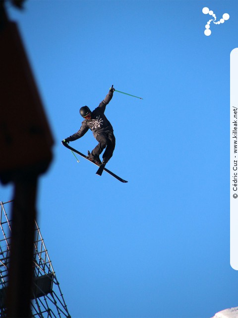 Sosh Big Air 2016 Annecy - le ven. 30 septembre et sam. 01 octobre 2016, Annecy, Haute-Savoie. — « Sosh Big Air 2016 Annecy » — Compétition internationale de ski freestyle sur un big air urbain. — mots associés : big air, freestyle, ski