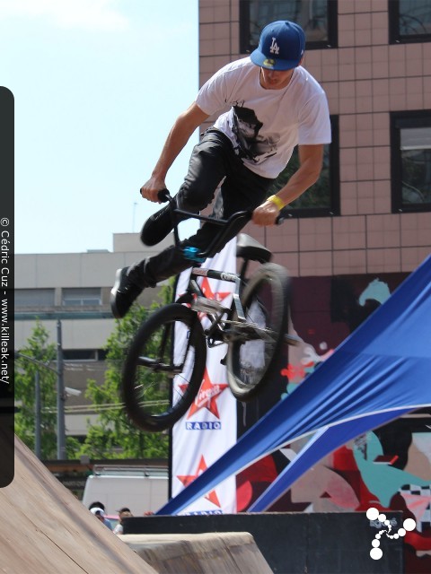 BMX Street Station 2013 - les sam. 04 et dim. 05 mai 2013, place Béraudier, parvis de la Gare Part-Dieu, Lyon. – « BMX Street Station 2013 » – Compétition internationale de BMX - première manche de la BMX FR Cup. – mots associés : bmx