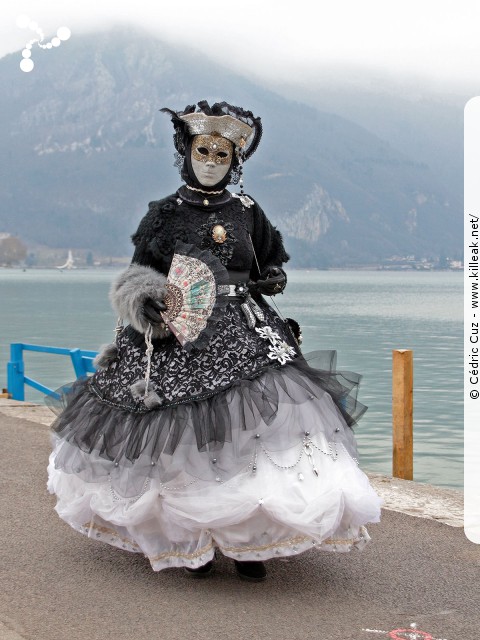 Carnaval vénitien, édition 2017 - les ven. 23, sam. 24 et dim. 25 février 2018, Annecy, Haute-Savoie. – « Carnaval Vénitien d'Annecy, édition 2018 » – mots associés : carnaval vénitien