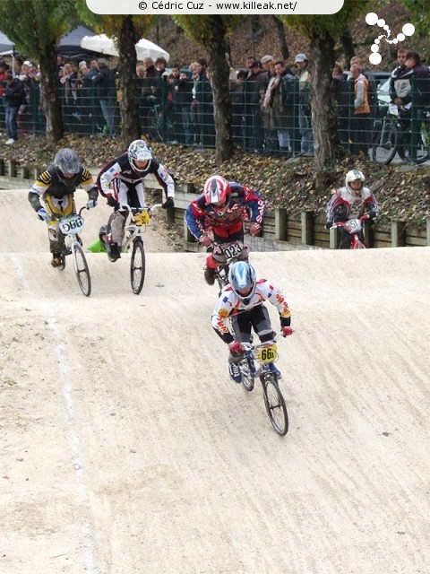 Coupe des Lacs 2009 de BMX, manche de Cran-Gevrier - le dim. 08.11.2009. 5e et avant-dernière manche de cette compétition franco-suisse de BMX. – « Coupe des Lacs 2009 de BMX, manche de Cran-Gevrier » – 5e manche de la Coupe des Lacs sur la piste de bicross de Cran-Gevrier. – mots associés : bmx, coupe des lacs