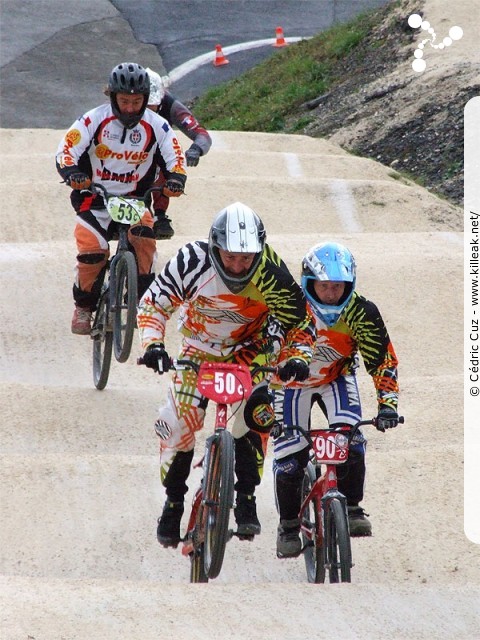 Coupe des Lacs 2009 de BMX, manche de Cran-Gevrier - le dim. 08.11.2009. 5e et avant-dernière manche de cette compétition franco-suisse de BMX. – « Coupe des Lacs 2009 de BMX, manche de Cran-Gevrier » – 5e manche de la Coupe des Lacs sur la piste de bicross de Cran-Gevrier. – mots associés : bmx, coupe des lacs