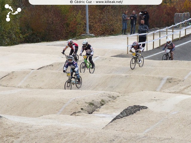 Coupe des Lacs 2009 de BMX, manche de Cran-Gevrier - le dim. 08.11.2009. 5e et avant-dernière manche de cette compétition franco-suisse de BMX. – « Coupe des Lacs 2009 de BMX, manche de Cran-Gevrier » – 5e manche de la Coupe des Lacs sur la piste de bicross de Cran-Gevrier. – mots associés : bmx, coupe des lacs