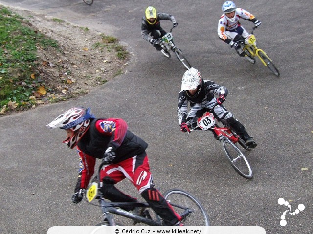 Coupe des Lacs 2009 de BMX, manche de Cran-Gevrier - le dim. 08.11.2009. 5e et avant-dernière manche de cette compétition franco-suisse de BMX. – « Coupe des Lacs 2009 de BMX, manche de Cran-Gevrier » – 5e manche de la Coupe des Lacs sur la piste de bicross de Cran-Gevrier. – mots associés : bmx, coupe des lacs