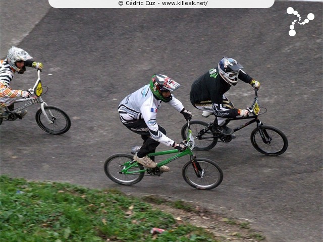 Coupe des Lacs 2009 de BMX, manche de Cran-Gevrier - le dim. 08.11.2009. 5e et avant-dernière manche de cette compétition franco-suisse de BMX. – « Coupe des Lacs 2009 de BMX, manche de Cran-Gevrier » – 5e manche de la Coupe des Lacs sur la piste de bicross de Cran-Gevrier. – mots associés : bmx, coupe des lacs