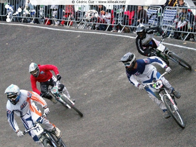 Coupe des Lacs 2009 de BMX, manche de Cran-Gevrier - le dim. 08.11.2009. 5e et avant-dernière manche de cette compétition franco-suisse de BMX. – « Coupe des Lacs 2009 de BMX, manche de Cran-Gevrier » – 5e manche de la Coupe des Lacs sur la piste de bicross de Cran-Gevrier. – mots associés : bmx, coupe des lacs