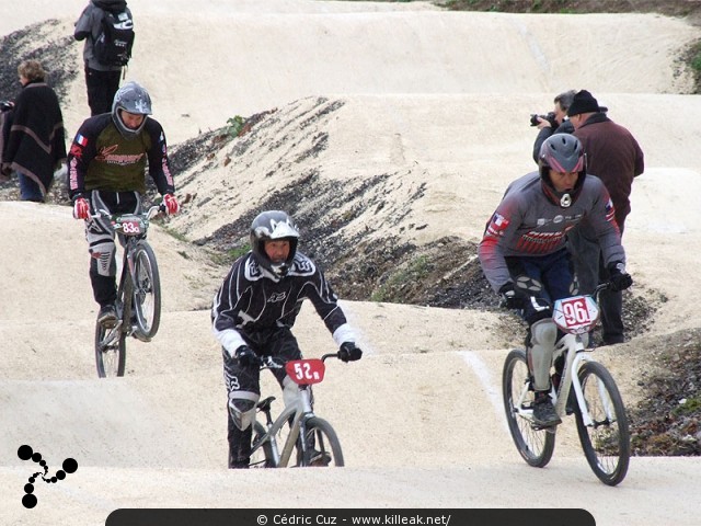 Coupe des Lacs 2009 de BMX, manche de Cran-Gevrier - le dim. 08.11.2009. 5e et avant-dernière manche de cette compétition franco-suisse de BMX. – « Coupe des Lacs 2009 de BMX, manche de Cran-Gevrier » – 5e manche de la Coupe des Lacs sur la piste de bicross de Cran-Gevrier. – mots associés : bmx, coupe des lacs