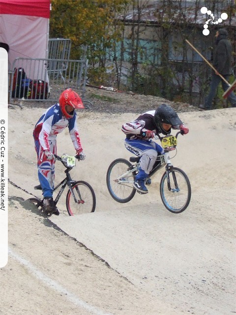 Coupe des Lacs 2009 de BMX, manche de Cran-Gevrier - le dim. 08.11.2009. 5e et avant-dernière manche de cette compétition franco-suisse de BMX. – « Coupe des Lacs 2009 de BMX, manche de Cran-Gevrier » – 5e manche de la Coupe des Lacs sur la piste de bicross de Cran-Gevrier. – mots associés : bmx, coupe des lacs