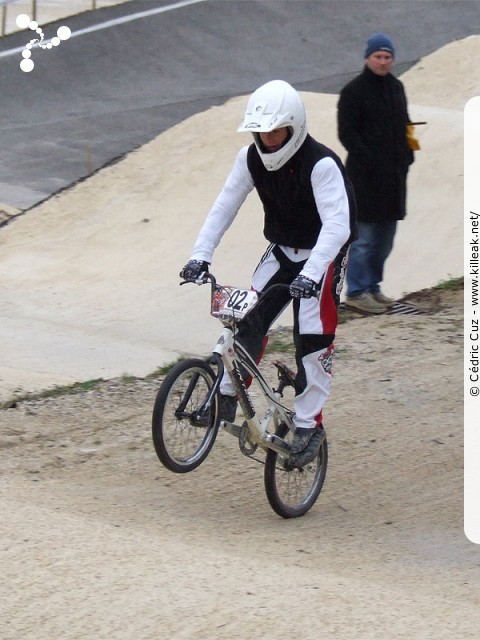 Coupe des Lacs 2009 de BMX, manche de Cran-Gevrier - le dim. 08.11.2009. 5e et avant-dernière manche de cette compétition franco-suisse de BMX. – « Coupe des Lacs 2009 de BMX, manche de Cran-Gevrier » – 5e manche de la Coupe des Lacs sur la piste de bicross de Cran-Gevrier. – mots associés : bmx, coupe des lacs