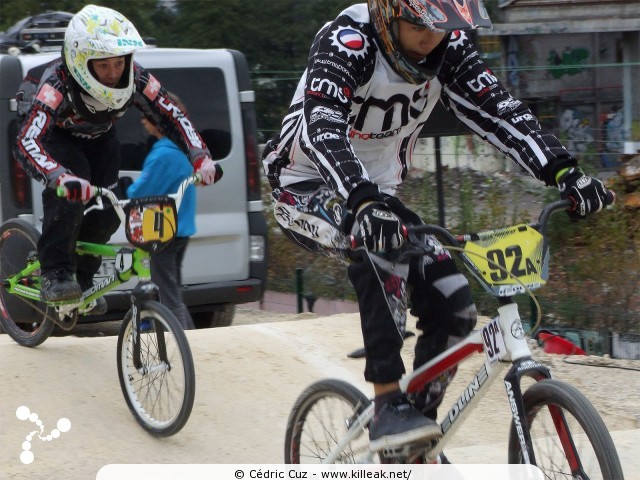 Coupe des Lacs 2012 de BMX, manche de Cran-Gevrier - le dim. 14 octobre 2012, 3e manche de la Coupe des Lacs, compétition franco-suisse de BMX Race. – « Coupe des Lacs 2012 de BMX, 3e manche à Cran-Gevrier » – 3e manche de la Coupe des Lacs 2012 sur la piste de bicross de Cran-Gevrier. – mots associés : bmx, coupe des lacs