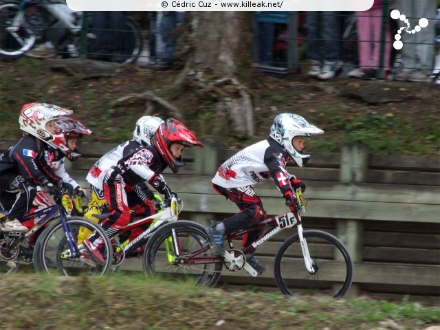 Coupe des Lacs 2012 de BMX, manche de Cran-Gevrier - le dim. 14 octobre 2012, 3e manche de la Coupe des Lacs, compétition franco-suisse de BMX Race. – « Coupe des Lacs 2012 de BMX, 3e manche à Cran-Gevrier » – 3e manche de la Coupe des Lacs 2012 sur la piste de bicross de Cran-Gevrier. – mots associés : bmx, coupe des lacs