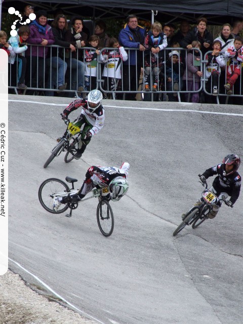Coupe des Lacs 2012 de BMX, manche de Cran-Gevrier - le dim. 14 octobre 2012, 3e manche de la Coupe des Lacs, compétition franco-suisse de BMX Race. – « Coupe des Lacs 2012 de BMX, 3e manche à Cran-Gevrier » – 3e manche de la Coupe des Lacs 2012 sur la piste de bicross de Cran-Gevrier. – mots associés : bmx, coupe des lacs