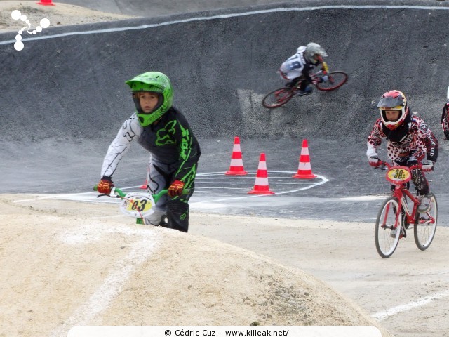 Coupe des Lacs 2012 de BMX, manche de Cran-Gevrier - le dim. 14 octobre 2012, 3e manche de la Coupe des Lacs, compétition franco-suisse de BMX Race. – « Coupe des Lacs 2012 de BMX, 3e manche à Cran-Gevrier » – 3e manche de la Coupe des Lacs 2012 sur la piste de bicross de Cran-Gevrier. – mots associés : bmx, coupe des lacs