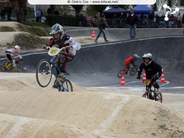 Coupe des Lacs 2012 de BMX, manche de Cran-Gevrier - le dim. 14 octobre 2012, 3e manche de la Coupe des Lacs, compétition franco-suisse de BMX Race. – « Coupe des Lacs 2012 de BMX, 3e manche à Cran-Gevrier » – 3e manche de la Coupe des Lacs 2012 sur la piste de bicross de Cran-Gevrier. – mots associés : bmx, coupe des lacs