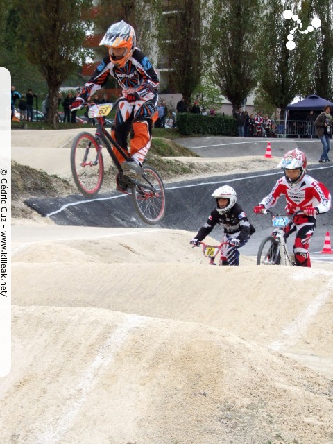 Coupe des Lacs 2012 de BMX, manche de Cran-Gevrier - le dim. 14 octobre 2012, 3e manche de la Coupe des Lacs, compétition franco-suisse de BMX Race. – « Coupe des Lacs 2012 de BMX, 3e manche à Cran-Gevrier » – 3e manche de la Coupe des Lacs 2012 sur la piste de bicross de Cran-Gevrier. – mots associés : bmx, coupe des lacs