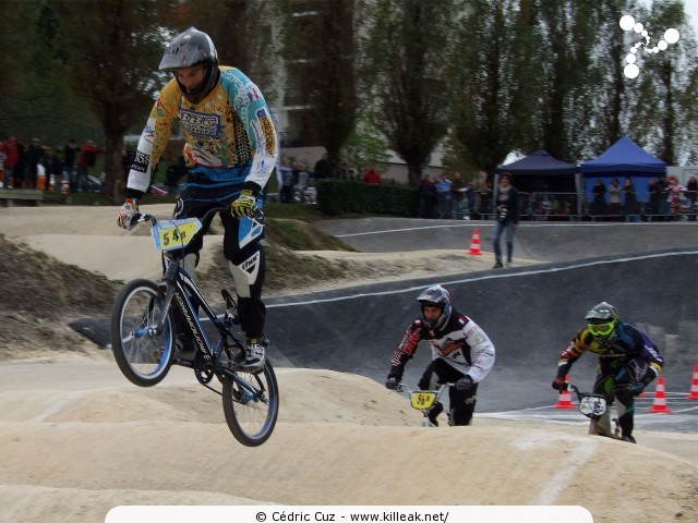 Coupe des Lacs 2012 de BMX, manche de Cran-Gevrier - le dim. 14 octobre 2012, 3e manche de la Coupe des Lacs, compétition franco-suisse de BMX Race. – « Coupe des Lacs 2012 de BMX, 3e manche à Cran-Gevrier » – 3e manche de la Coupe des Lacs 2012 sur la piste de bicross de Cran-Gevrier. – mots associés : bmx, coupe des lacs