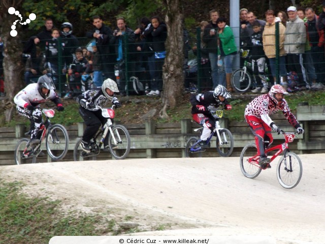 Coupe des Lacs 2012 de BMX, manche de Cran-Gevrier - le dim. 14 octobre 2012, 3e manche de la Coupe des Lacs, compétition franco-suisse de BMX Race. – « Coupe des Lacs 2012 de BMX, 3e manche à Cran-Gevrier » – 3e manche de la Coupe des Lacs 2012 sur la piste de bicross de Cran-Gevrier. – mots associés : bmx, coupe des lacs