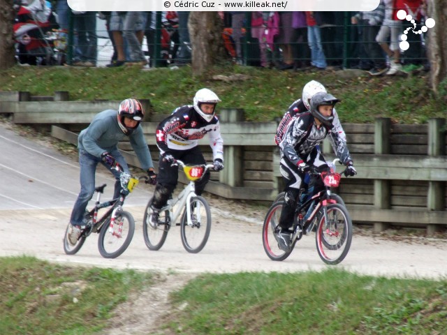 Coupe des Lacs 2012 de BMX, manche de Cran-Gevrier - le dim. 14 octobre 2012, 3e manche de la Coupe des Lacs, compétition franco-suisse de BMX Race. – « Coupe des Lacs 2012 de BMX, 3e manche à Cran-Gevrier » – 3e manche de la Coupe des Lacs 2012 sur la piste de bicross de Cran-Gevrier. – mots associés : bmx, coupe des lacs