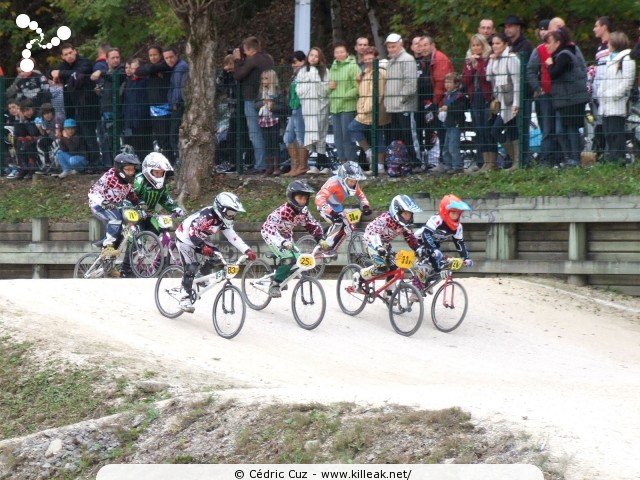 Coupe des Lacs 2012 de BMX, manche de Cran-Gevrier - le dim. 14 octobre 2012, 3e manche de la Coupe des Lacs, compétition franco-suisse de BMX Race. – « Coupe des Lacs 2012 de BMX, 3e manche à Cran-Gevrier » – 3e manche de la Coupe des Lacs 2012 sur la piste de bicross de Cran-Gevrier. – mots associés : bmx, coupe des lacs