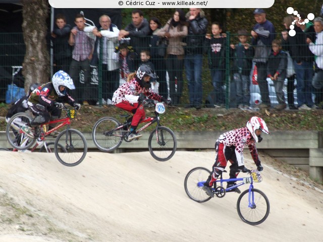 Coupe des Lacs 2012 de BMX, manche de Cran-Gevrier - le dim. 14 octobre 2012, 3e manche de la Coupe des Lacs, compétition franco-suisse de BMX Race. – « Coupe des Lacs 2012 de BMX, 3e manche à Cran-Gevrier » – 3e manche de la Coupe des Lacs 2012 sur la piste de bicross de Cran-Gevrier. – mots associés : bmx, coupe des lacs