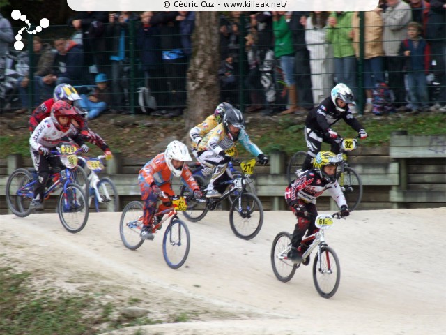 Coupe des Lacs 2012 de BMX, manche de Cran-Gevrier - le dim. 14 octobre 2012, 3e manche de la Coupe des Lacs, compétition franco-suisse de BMX Race. – « Coupe des Lacs 2012 de BMX, 3e manche à Cran-Gevrier » – 3e manche de la Coupe des Lacs 2012 sur la piste de bicross de Cran-Gevrier. – mots associés : bmx, coupe des lacs