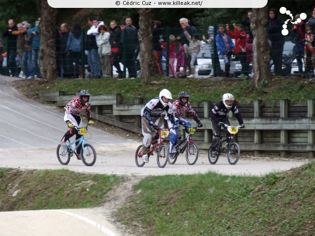 Coupe des Lacs 2012 de BMX, manche de Cran-Gevrier - le dim. 14 octobre 2012, 3e manche de la Coupe des Lacs, compétition franco-suisse de BMX Race. – « Coupe des Lacs 2012 de BMX, 3e manche à Cran-Gevrier » – 3e manche de la Coupe des Lacs 2012 sur la piste de bicross de Cran-Gevrier. – mots associés : bmx, coupe des lacs