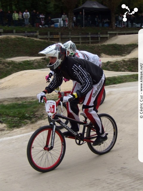 Coupe des Lacs 2012 de BMX, manche de Cran-Gevrier - le dim. 14 octobre 2012, 3e manche de la Coupe des Lacs, compétition franco-suisse de BMX Race. – « Coupe des Lacs 2012 de BMX, 3e manche à Cran-Gevrier » – 3e manche de la Coupe des Lacs 2012 sur la piste de bicross de Cran-Gevrier. – mots associés : bmx, coupe des lacs