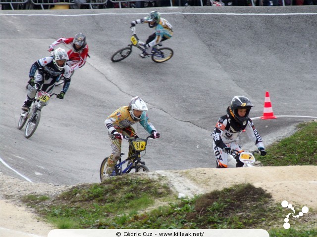 Coupe des Lacs 2012 de BMX, manche de Cran-Gevrier - le dim. 14 octobre 2012, 3e manche de la Coupe des Lacs, compétition franco-suisse de BMX Race. – « Coupe des Lacs 2012 de BMX, 3e manche à Cran-Gevrier » – 3e manche de la Coupe des Lacs 2012 sur la piste de bicross de Cran-Gevrier. – mots associés : bmx, coupe des lacs