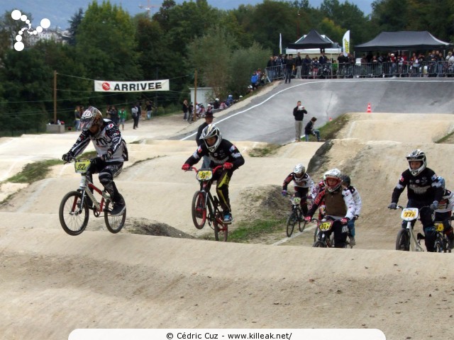 Coupe des Lacs 2012 de BMX, manche de Cran-Gevrier - le dim. 14 octobre 2012, 3e manche de la Coupe des Lacs, compétition franco-suisse de BMX Race. – « Coupe des Lacs 2012 de BMX, 3e manche à Cran-Gevrier » – 3e manche de la Coupe des Lacs 2012 sur la piste de bicross de Cran-Gevrier. – mots associés : bmx, coupe des lacs