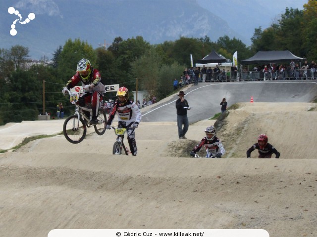 Coupe des Lacs 2012 de BMX, manche de Cran-Gevrier - le dim. 14 octobre 2012, 3e manche de la Coupe des Lacs, compétition franco-suisse de BMX Race. – « Coupe des Lacs 2012 de BMX, 3e manche à Cran-Gevrier » – 3e manche de la Coupe des Lacs 2012 sur la piste de bicross de Cran-Gevrier. – mots associés : bmx, coupe des lacs