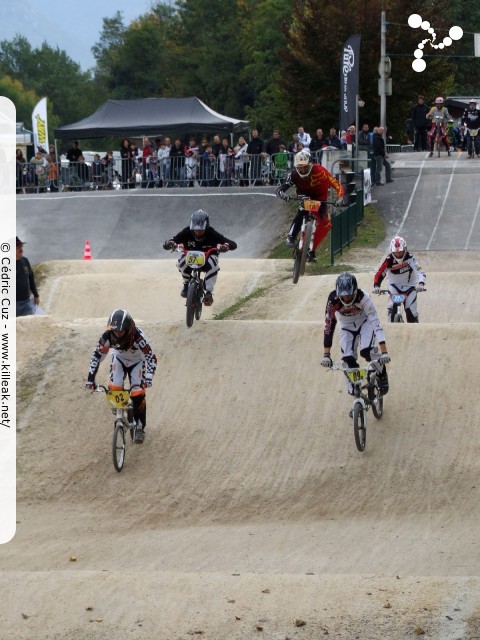 Coupe des Lacs 2012 de BMX, manche de Cran-Gevrier - le dim. 14 octobre 2012, 3e manche de la Coupe des Lacs, compétition franco-suisse de BMX Race. – « Coupe des Lacs 2012 de BMX, 3e manche à Cran-Gevrier » – 3e manche de la Coupe des Lacs 2012 sur la piste de bicross de Cran-Gevrier. – mots associés : bmx, coupe des lacs