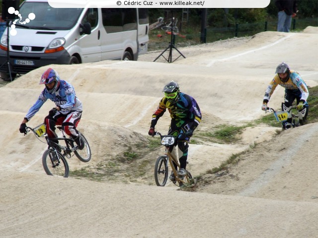 Coupe des Lacs 2012 de BMX, manche de Cran-Gevrier - le dim. 14 octobre 2012, 3e manche de la Coupe des Lacs, compétition franco-suisse de BMX Race. – « Coupe des Lacs 2012 de BMX, 3e manche à Cran-Gevrier » – 3e manche de la Coupe des Lacs 2012 sur la piste de bicross de Cran-Gevrier. – mots associés : bmx, coupe des lacs