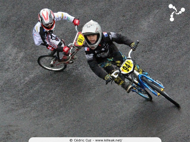 Coupe des Lacs 2013 de BMX, manche de Cran-Gevrier - le dim. 20 octobre 2013, 3e manche de la Coupe des Lacs, compétition franco-suisse de BMX Race. – « Coupe des Lacs 2013 de BMX, 3e manche à Cran-Gevrier » – 3e manche de la Coupe des Lacs 2013 sur la piste de bicross de Cran-Gevrier. – mots associés : bmx, coupe des lacs