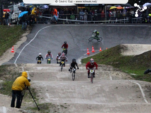 Coupe des Lacs 2013 de BMX, manche de Cran-Gevrier - le dim. 20 octobre 2013, 3e manche de la Coupe des Lacs, compétition franco-suisse de BMX Race. – « Coupe des Lacs 2013 de BMX, 3e manche à Cran-Gevrier » – 3e manche de la Coupe des Lacs 2013 sur la piste de bicross de Cran-Gevrier. – mots associés : bmx, coupe des lacs