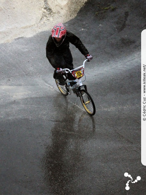 Coupe des Lacs 2013 de BMX, manche de Cran-Gevrier - le dim. 20 octobre 2013, 3e manche de la Coupe des Lacs, compétition franco-suisse de BMX Race. – « Coupe des Lacs 2013 de BMX, 3e manche à Cran-Gevrier » – 3e manche de la Coupe des Lacs 2013 sur la piste de bicross de Cran-Gevrier. – mots associés : bmx, coupe des lacs