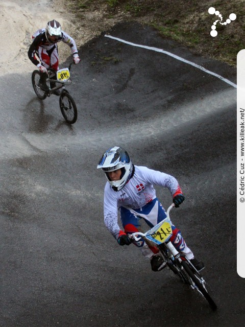 Coupe des Lacs 2013 de BMX, manche de Cran-Gevrier - le dim. 20 octobre 2013, 3e manche de la Coupe des Lacs, compétition franco-suisse de BMX Race. – « Coupe des Lacs 2013 de BMX, 3e manche à Cran-Gevrier » – 3e manche de la Coupe des Lacs 2013 sur la piste de bicross de Cran-Gevrier. – mots associés : bmx, coupe des lacs