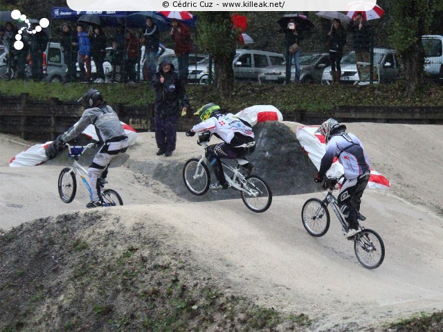 Coupe des Lacs 2013 de BMX, manche de Cran-Gevrier - le dim. 20 octobre 2013, 3e manche de la Coupe des Lacs, compétition franco-suisse de BMX Race. – « Coupe des Lacs 2013 de BMX, 3e manche à Cran-Gevrier » – 3e manche de la Coupe des Lacs 2013 sur la piste de bicross de Cran-Gevrier. – mots associés : bmx, coupe des lacs