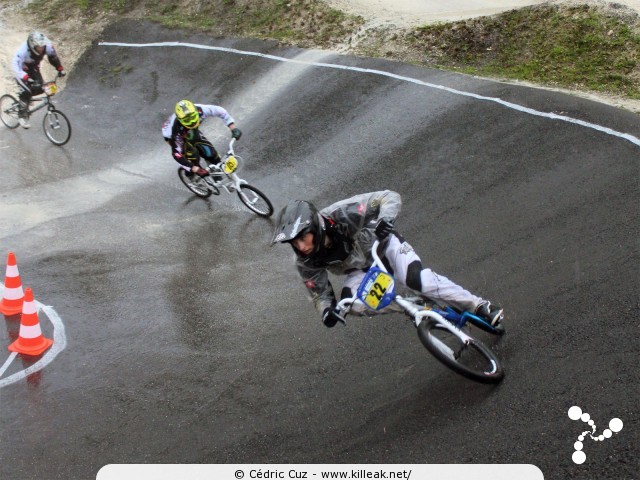Coupe des Lacs 2013 de BMX, manche de Cran-Gevrier - le dim. 20 octobre 2013, 3e manche de la Coupe des Lacs, compétition franco-suisse de BMX Race. – « Coupe des Lacs 2013 de BMX, 3e manche à Cran-Gevrier » – 3e manche de la Coupe des Lacs 2013 sur la piste de bicross de Cran-Gevrier. – mots associés : bmx, coupe des lacs