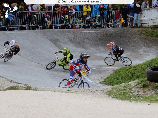 Coupe des Lacs 2014 de BMX, manche de Cran-Gevrier - le dim. 12 octobre 2014, 2e manche de la Coupe des Lacs, compétition franco-suisse de BMX Race. – « Coupe des Lacs 2014 de BMX, 2e manche à Cran-Gevrier » – 2e manche de la Coupe des Lacs 2014 sur la piste de bicross de Cran-Gevrier. – mots associés : bmx, coupe des lacs