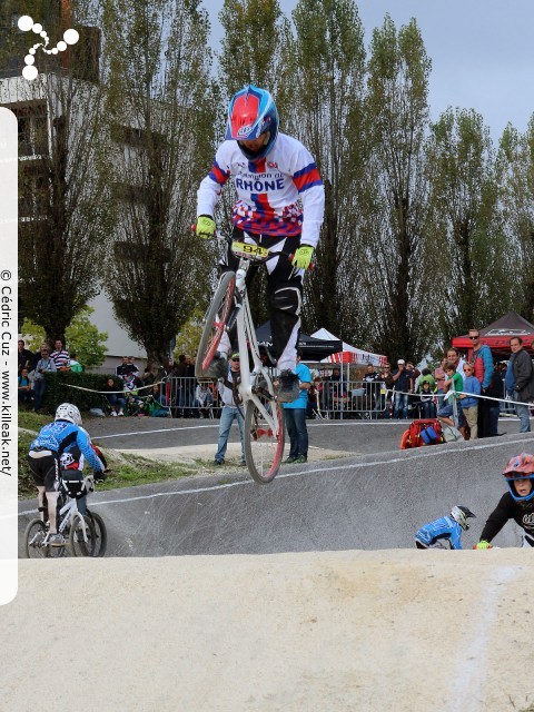 Coupe des Lacs 2014 de BMX, manche de Cran-Gevrier - le dim. 12 octobre 2014, 2e manche de la Coupe des Lacs, compétition franco-suisse de BMX Race. – « Coupe des Lacs 2014 de BMX, 2e manche à Cran-Gevrier » – 2e manche de la Coupe des Lacs 2014 sur la piste de bicross de Cran-Gevrier. – mots associés : bmx, coupe des lacs