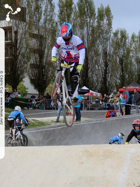 Coupe des Lacs 2014 de BMX, manche de Cran-Gevrier - le dim. 12 octobre 2014, 2e manche de la Coupe des Lacs, compétition franco-suisse de BMX Race. — « Coupe des Lacs 2014 de BMX, 2e manche à Cran-Gevrier » — 2e manche de la Coupe des Lacs 2014 sur la piste de bicross de Cran-Gevrier. — mots associés : bmx, coupe des lacs