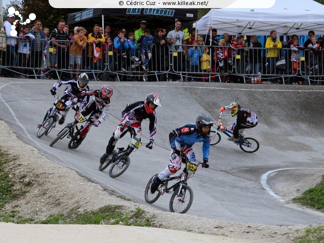 Coupe des Lacs 2014 de BMX, manche de Cran-Gevrier - le dim. 12 octobre 2014, 2e manche de la Coupe des Lacs, compétition franco-suisse de BMX Race. – « Coupe des Lacs 2014 de BMX, 2e manche à Cran-Gevrier » – 2e manche de la Coupe des Lacs 2014 sur la piste de bicross de Cran-Gevrier. – mots associés : bmx, coupe des lacs