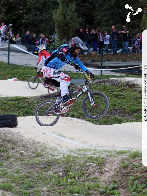 Coupe des Lacs 2014 de BMX, manche de Cran-Gevrier - le dim. 12 octobre 2014, 2e manche de la Coupe des Lacs, compétition franco-suisse de BMX Race. – « Coupe des Lacs 2014 de BMX, 2e manche à Cran-Gevrier » – 2e manche de la Coupe des Lacs 2014 sur la piste de bicross de Cran-Gevrier. – mots associés : bmx, coupe des lacs