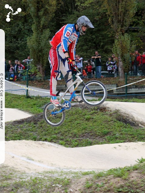 Coupe des Lacs 2014 de BMX, manche de Cran-Gevrier - le dim. 12 octobre 2014, 2e manche de la Coupe des Lacs, compétition franco-suisse de BMX Race. — « Coupe des Lacs 2014 de BMX, 2e manche à Cran-Gevrier » — 2e manche de la Coupe des Lacs 2014 sur la piste de bicross de Cran-Gevrier. — mots associés : bmx, coupe des lacs