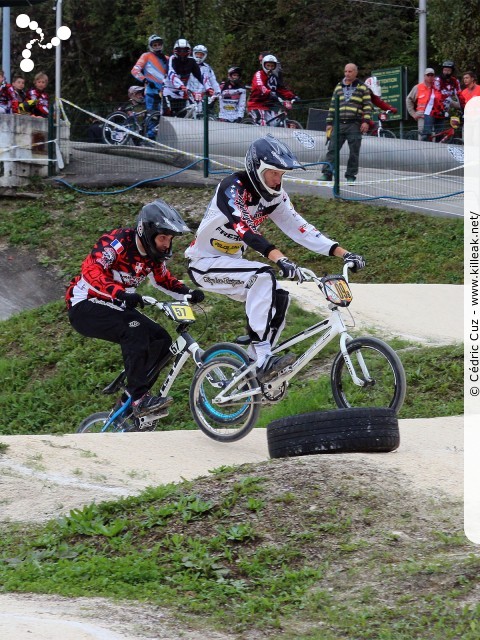 Coupe des Lacs 2014 de BMX, manche de Cran-Gevrier - le dim. 12 octobre 2014, 2e manche de la Coupe des Lacs, compétition franco-suisse de BMX Race. – « Coupe des Lacs 2014 de BMX, 2e manche à Cran-Gevrier » – 2e manche de la Coupe des Lacs 2014 sur la piste de bicross de Cran-Gevrier. – mots associés : bmx, coupe des lacs